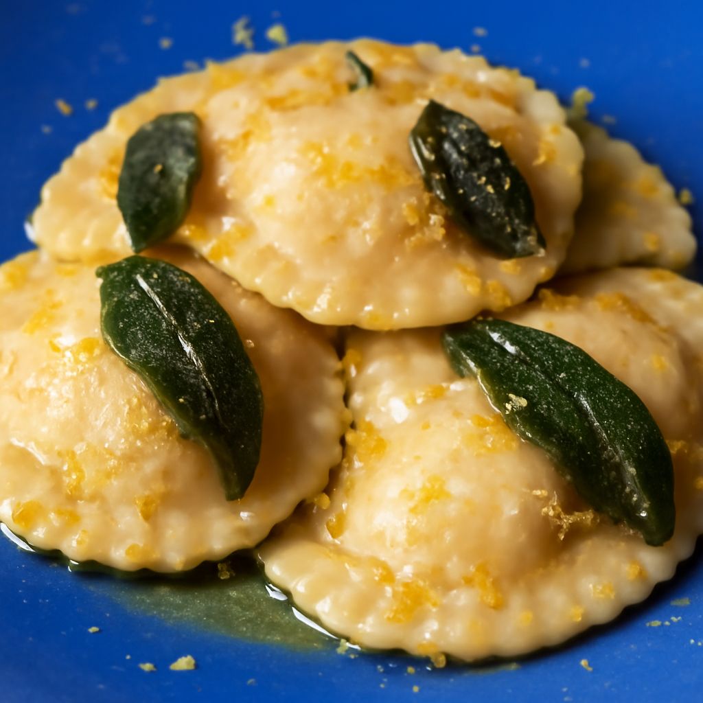 Butter sauce for ravioli and white sauce for ravioli