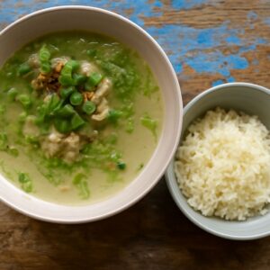 A delicious bowl of Korean oxtail soup with radish, featuring a traditional oxtail soup Korean recipe.