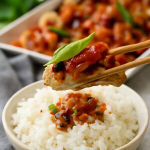 Ground bean sauce, chicken in black bean sauce